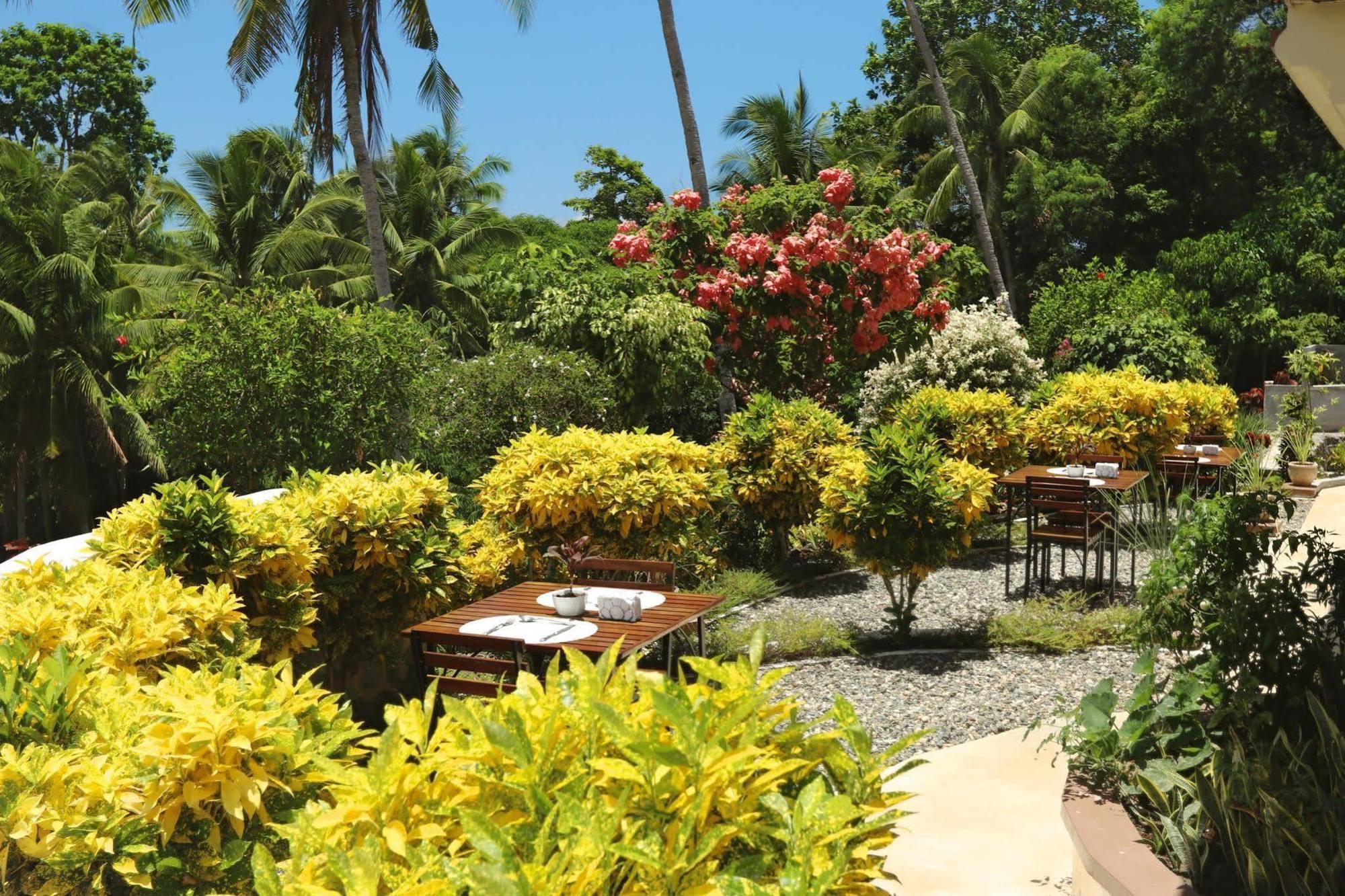 Guindulman Bay Tourist Inn Exterior photo